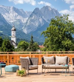 werdenfelserei-hotel-garmisch-dachterrasse